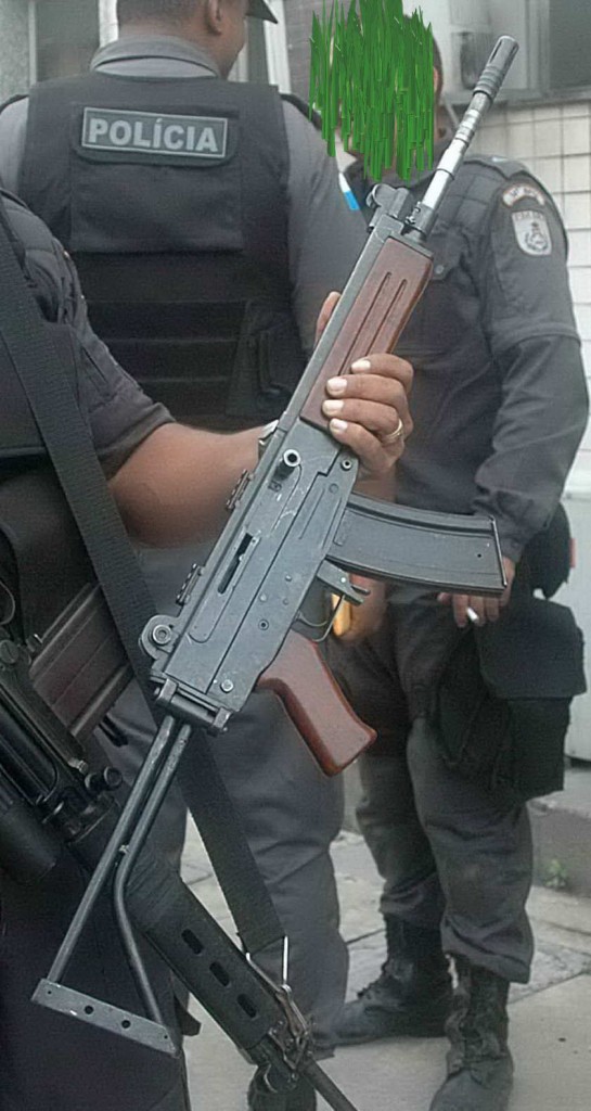 Mystery rifle found in Rio