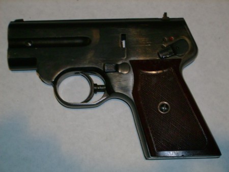 S4M pistol, left side
