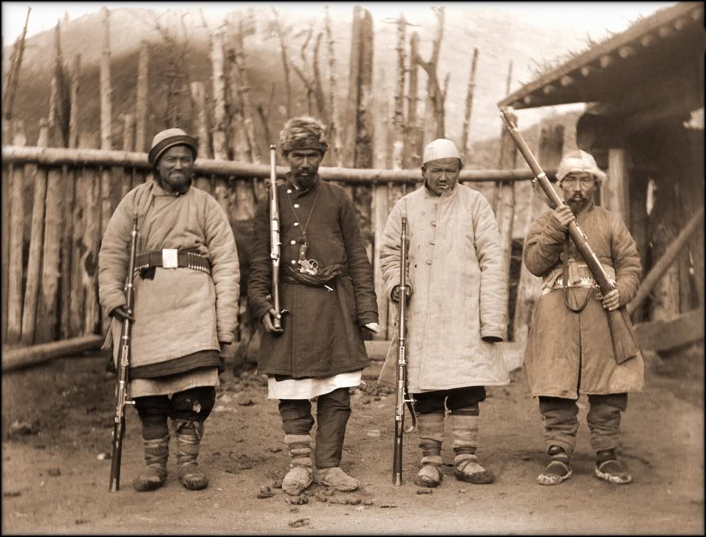 Chinese bandits in Xinjiang, 1915, armed with early Mauser rifles