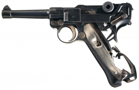 Battle-damages 1915 DWM Luger pistol