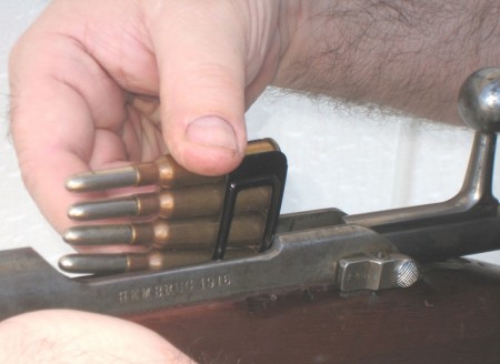 Loading a Dutch M95 carbine