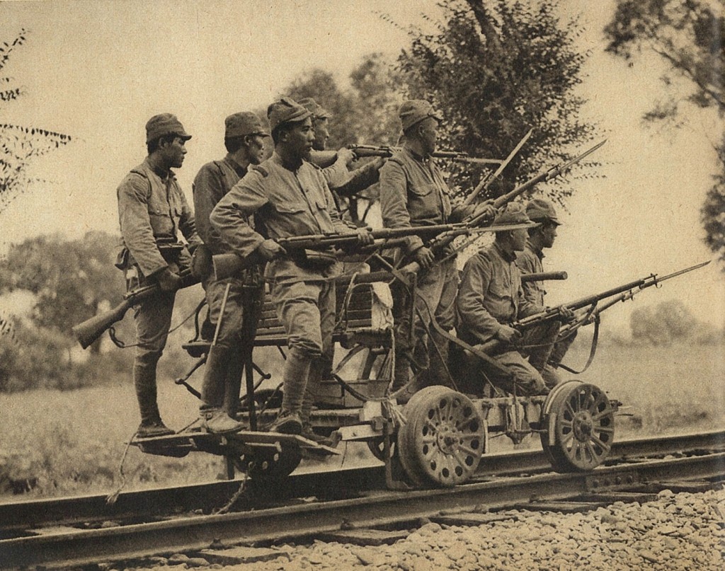 Japanese soldiers in China in 1937 with Type 38 Arisaka rifles