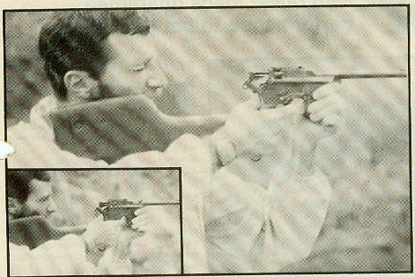 Ronaldo Olive shooting a C96 Mauser "Schnellfeuer"