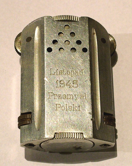 Cigarette lighter commemorating the christening of Blyskawica, 1943