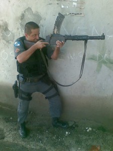 Rio de Janeiro police with Madsen light machine gun