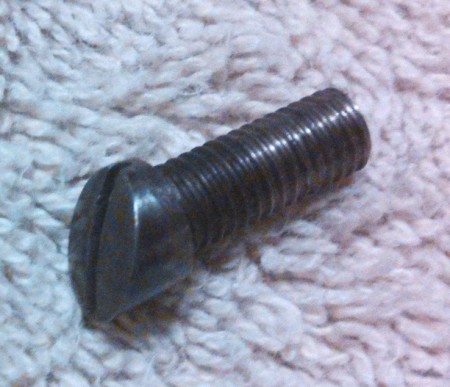 Contoured floorplate screw