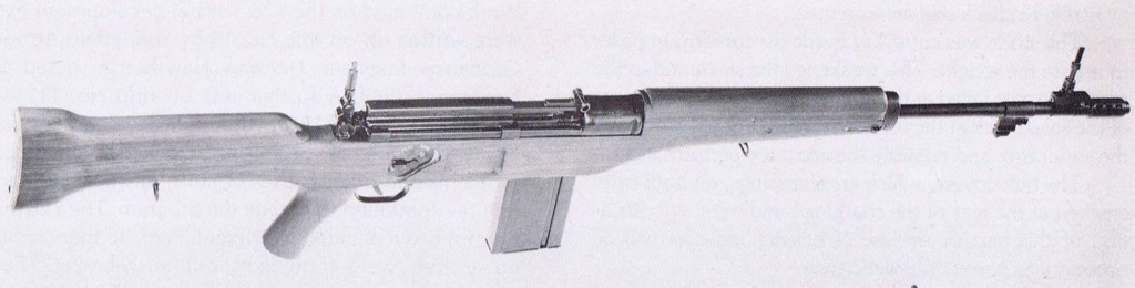 Late version of the US T28 roller-locked rifle