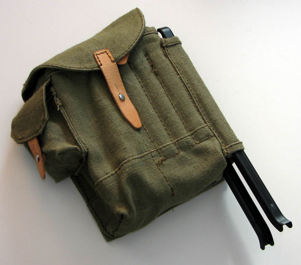 Tantal mag pouch
