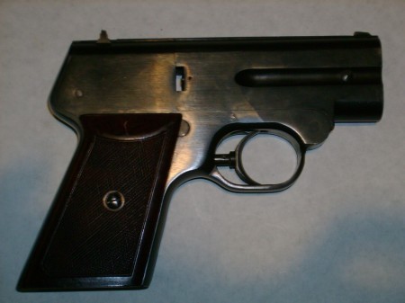 S4M pistol, right side