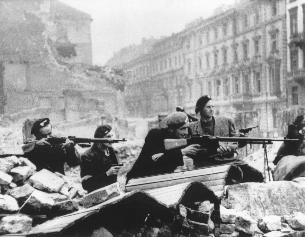 Sixty-eight years ago the residents of Warsaw, beset by two evil political extremes, were working hard on a government shutdown of their own.