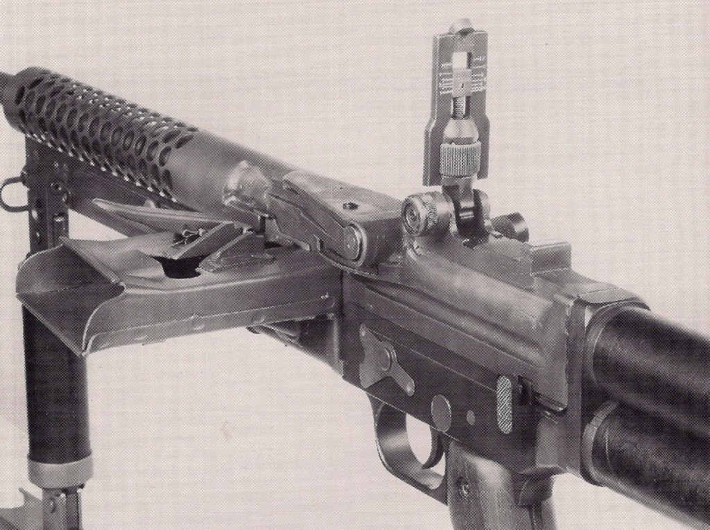 Johnson M1944E1 light machine gun