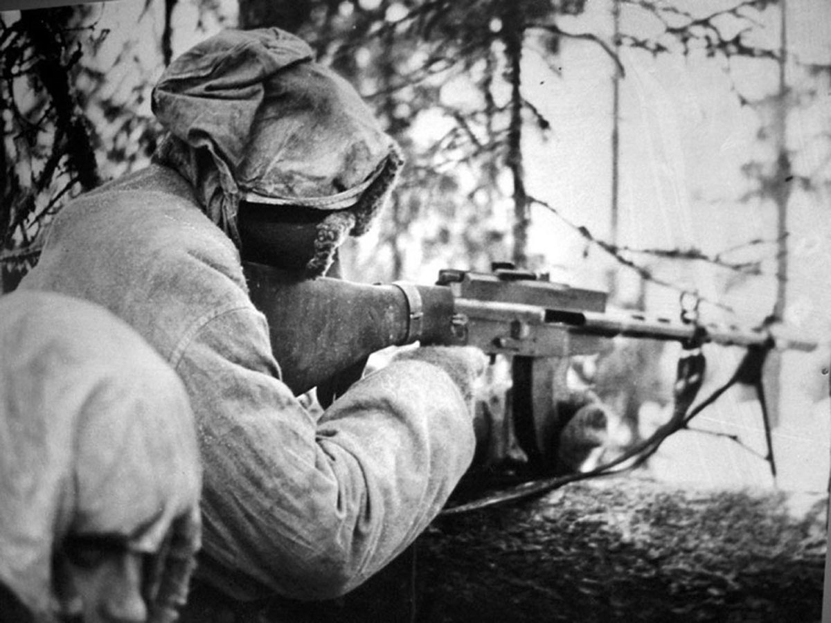 Finnish soldier with an LS-26 light machine gun,  1940