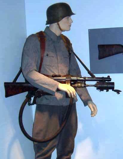 Suomi m/31 SMF with underbarrel flamethrower