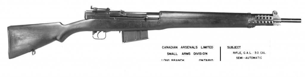 EX-1 rifle with 10-round long-action magazine. Source: MilArt photo archive (click to enlarge)