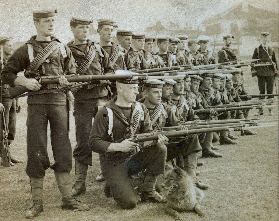 British Marines from the HMS Alacrity in China with Lee-Metford rifles (1900)