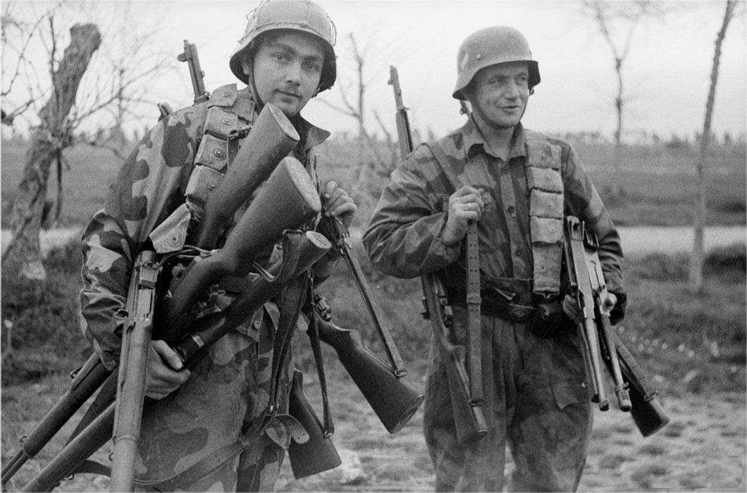 German soldiers with captured American arms