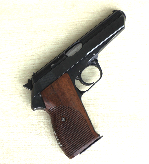 Roller Locked Czechnology: the CZ 482 Pistol (Which Eventually
